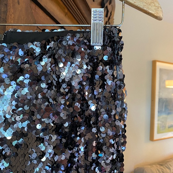 Forever 21 Dark Grey Cropped Sequin Pants - Picture 3 of 8